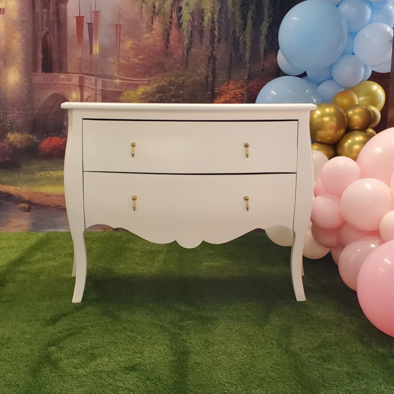 French Dresser